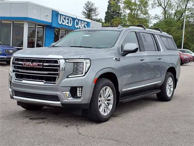 2023 GMC Yukon XL SLT 4WD photo