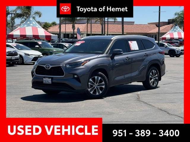 2022 Toyota Highlander Hybrid XLE FWD photo