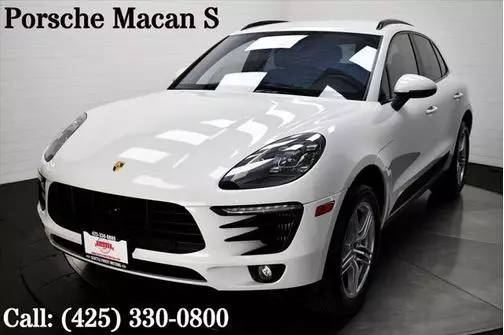 2017 Porsche Macan S AWD photo