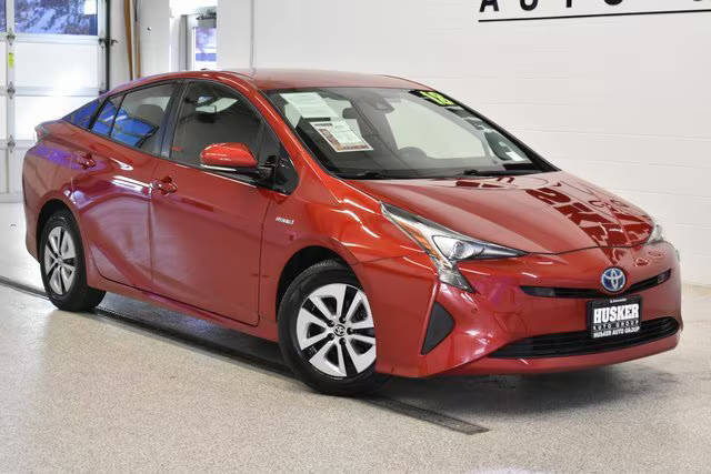 2018 Toyota Prius Two FWD photo