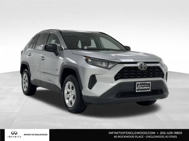 2020 Toyota RAV4 LE AWD photo