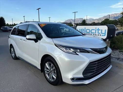 2022 Toyota Sienna Limited AWD photo