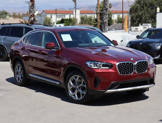 2023 BMW X4 xDrive30i AWD photo