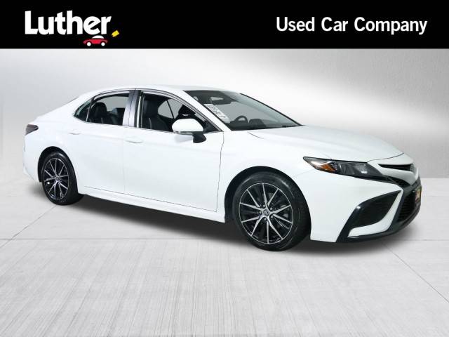 2022 Toyota Camry SE FWD photo