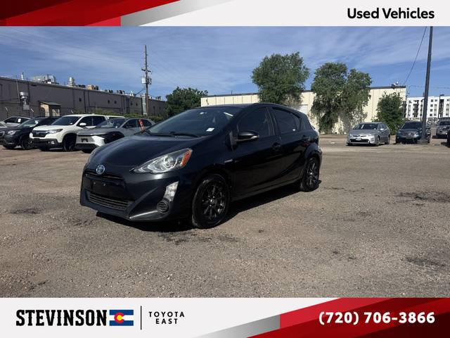 2015 Toyota Prius c Three FWD photo