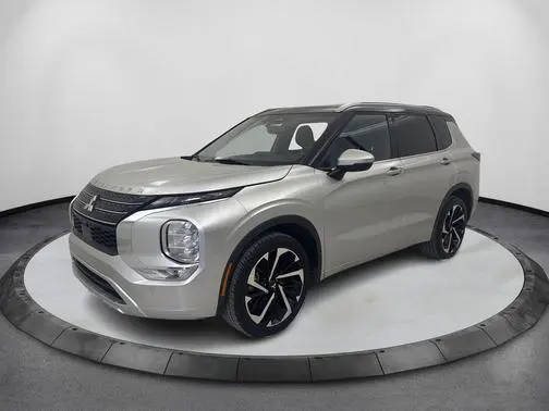2023 Mitsubishi Outlander SEL Black Edition FWD photo
