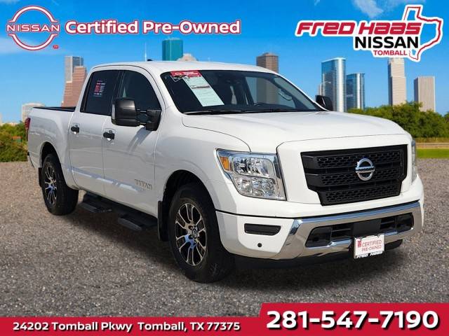 2022 Nissan Titan SV RWD photo