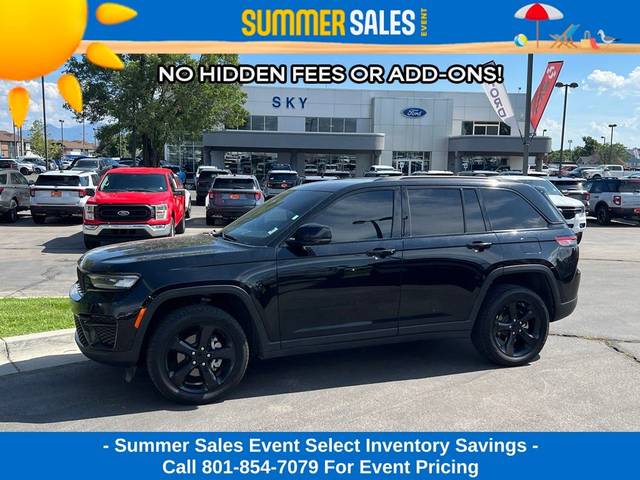 2023 Jeep Grand Cherokee Altitude 4WD photo