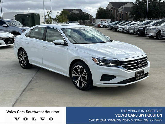 2021 Volkswagen Passat 2.0T SE FWD photo