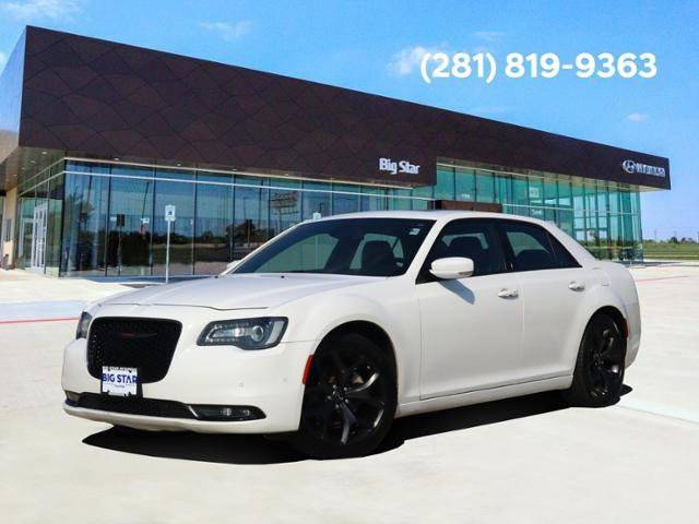 2022 Chrysler 300 300S RWD photo