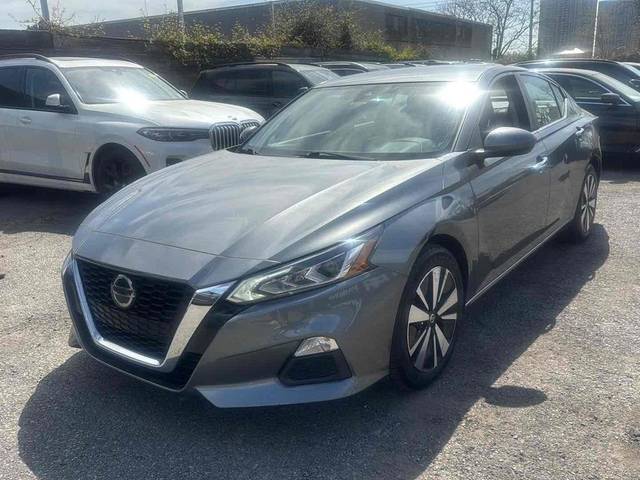 2022 Nissan Altima 2.5 SV FWD photo