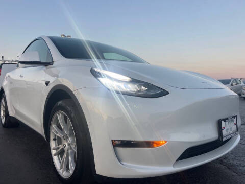 2021 Tesla Model Y Long Range AWD photo