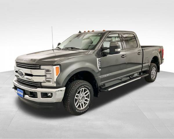 2019 Ford F-350 Super Duty LARIAT 4WD photo