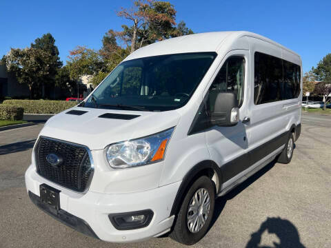 2021 Ford Transit Passenger Wagon XLT RWD photo