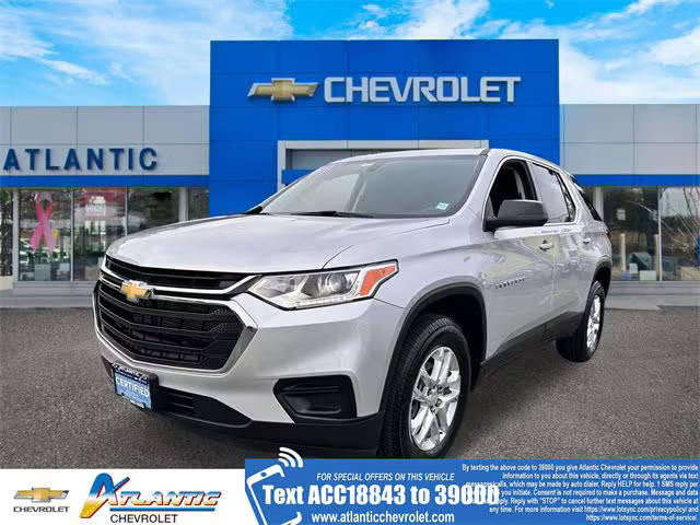 2021 Chevrolet Traverse LS FWD photo