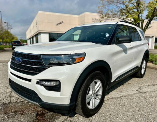 2022 Ford Explorer XLT 4WD photo