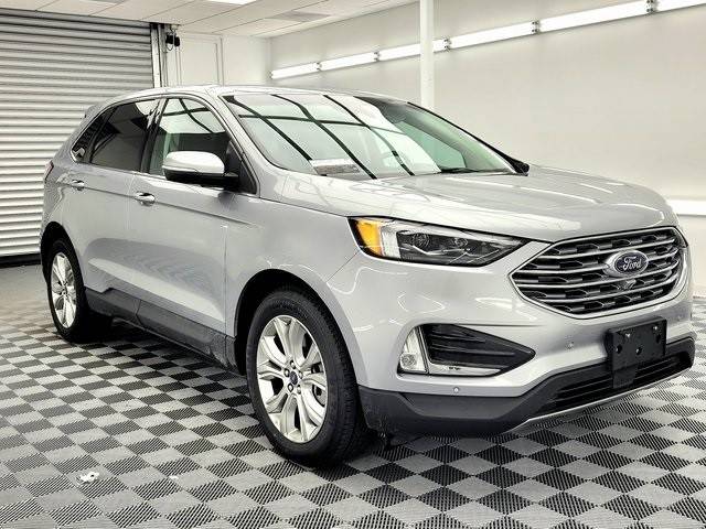 2022 Ford Edge Titanium AWD photo