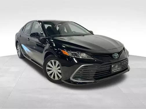 2021 Toyota Camry Hybrid LE FWD photo