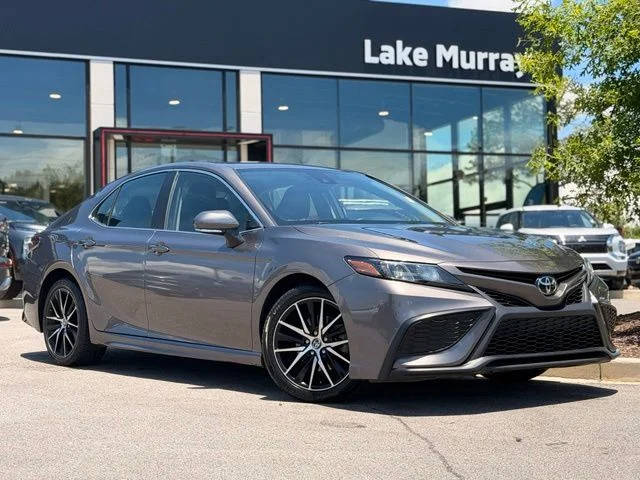 2022 Toyota Camry SE FWD photo