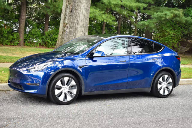 2021 Tesla Model Y Long Range AWD photo