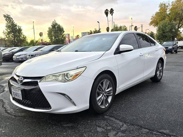 2015 Toyota Camry SE FWD photo