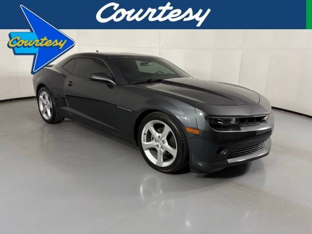 2015 Chevrolet Camaro LT RWD photo