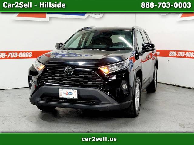 2021 Toyota RAV4 XLE AWD photo