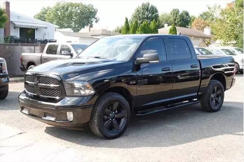 2022 Ram 1500 SLT 4WD photo