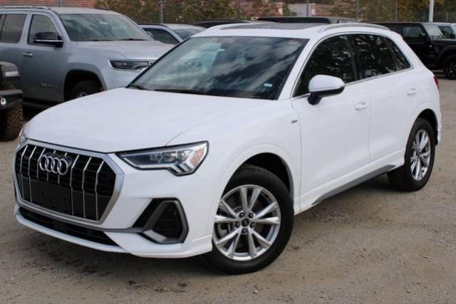 2023 Audi Q3 S line Premium AWD photo