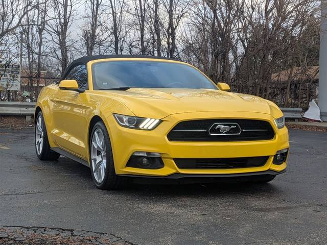 2015 Ford Mustang EcoBoost Premium RWD photo
