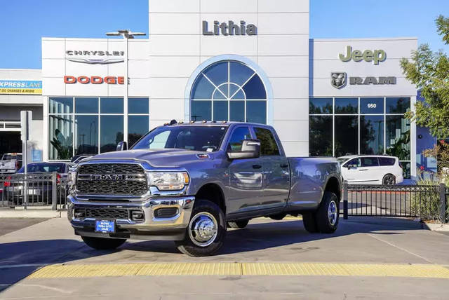 2023 Ram 3500 Tradesman 4WD photo