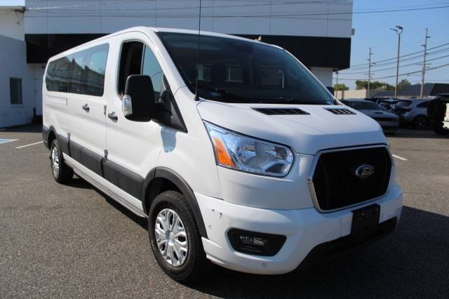 2021 Ford Transit Passenger Wagon XLT RWD photo