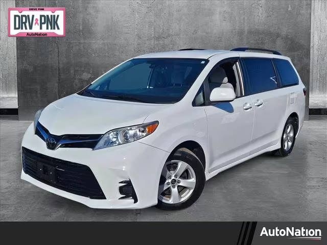 2020 Toyota Sienna LE FWD photo