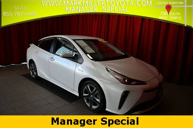 2021 Toyota Prius XLE FWD photo