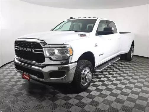 2022 Ram 3500 Big Horn 4WD photo