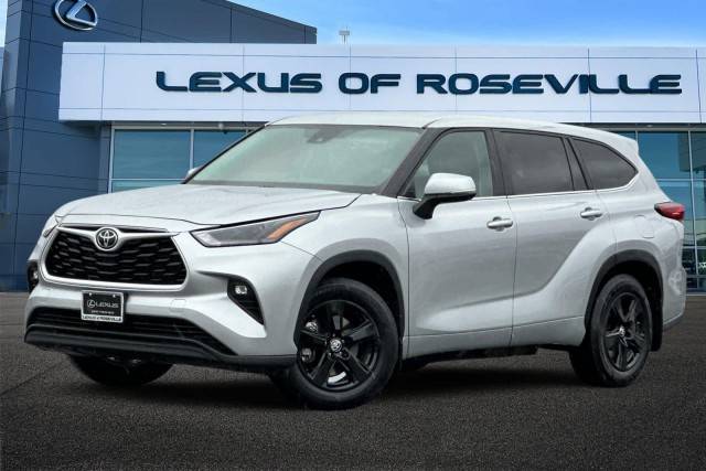 2023 Toyota Highlander LE AWD photo