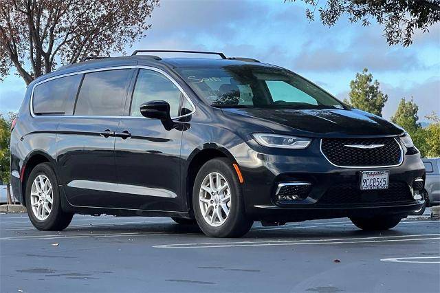 2022 Chrysler Pacifica Minivan Touring L FWD photo