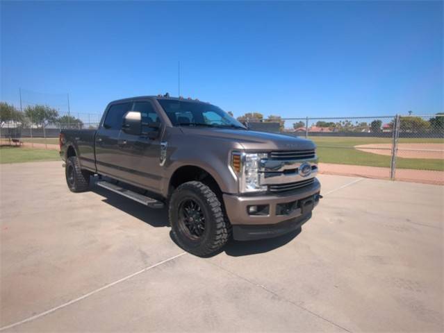 2019 Ford F-250 Super Duty LARIAT 4WD photo