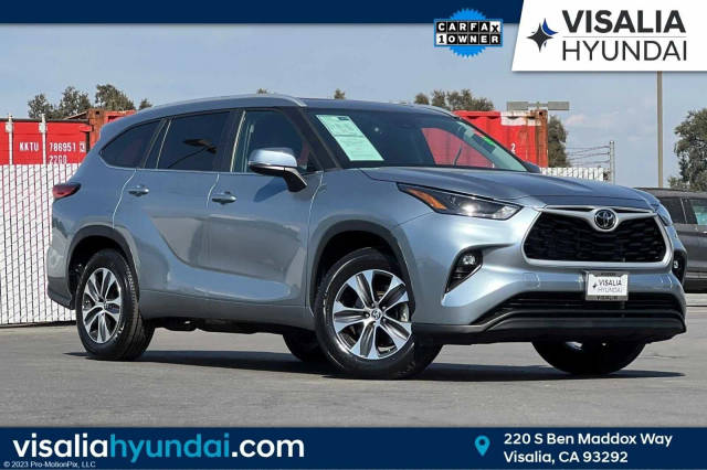 2023 Toyota Highlander XLE FWD photo