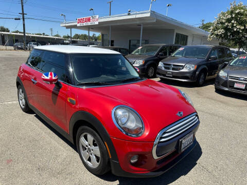 2015 MINI Hardtop 2 Door  FWD photo