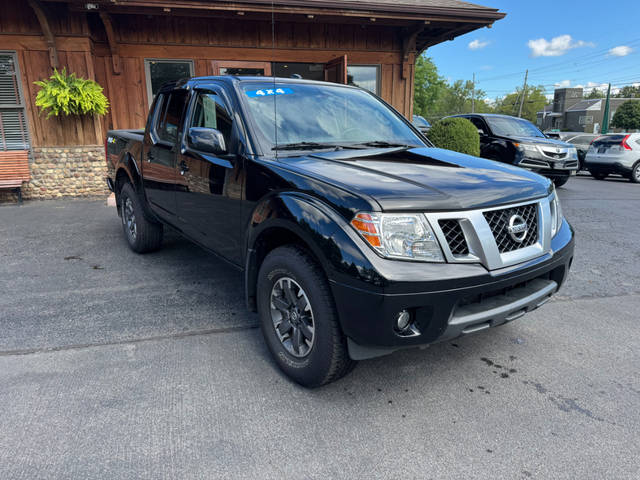 2015 Nissan Frontier PRO-4X 4WD photo