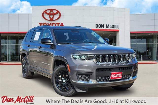 2023 Jeep Grand Cherokee L Laredo 4WD photo