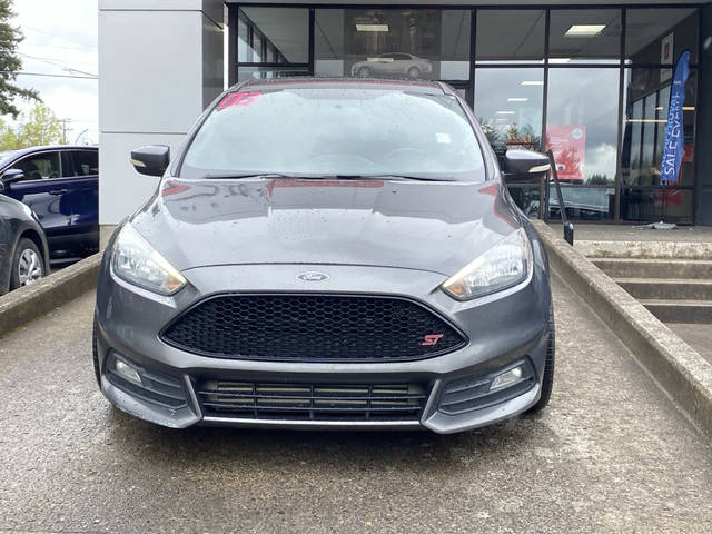 2015 Ford Focus ST FWD photo