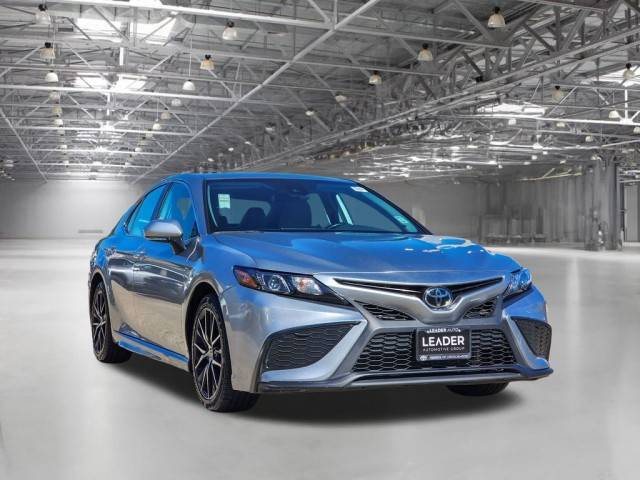 2022 Toyota Camry SE FWD photo