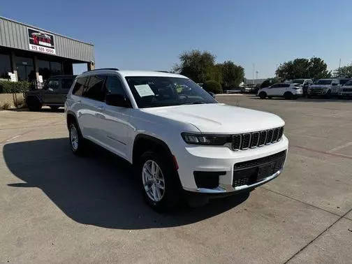 2023 Jeep Grand Cherokee L Laredo 4WD photo