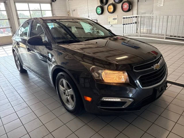 2015 Chevrolet Cruze LT FWD photo