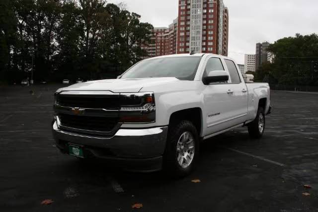 2018 Chevrolet Silverado 1500 LT 4WD photo