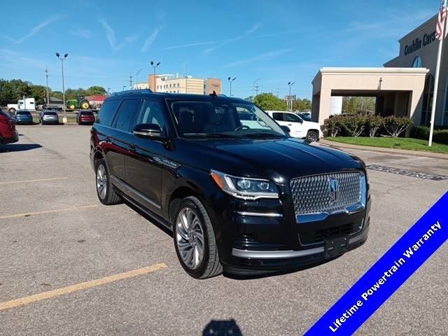 2022 Lincoln Navigator Reserve 4WD photo