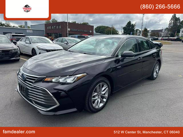 2019 Toyota Avalon Hybrid XLE FWD photo