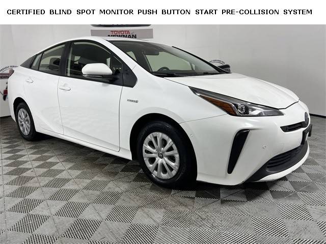 2021 Toyota Prius LE FWD photo